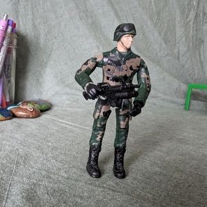 World Peacekeepers Soldier Figure Camo Articulated Military Toy Adventure Helmet